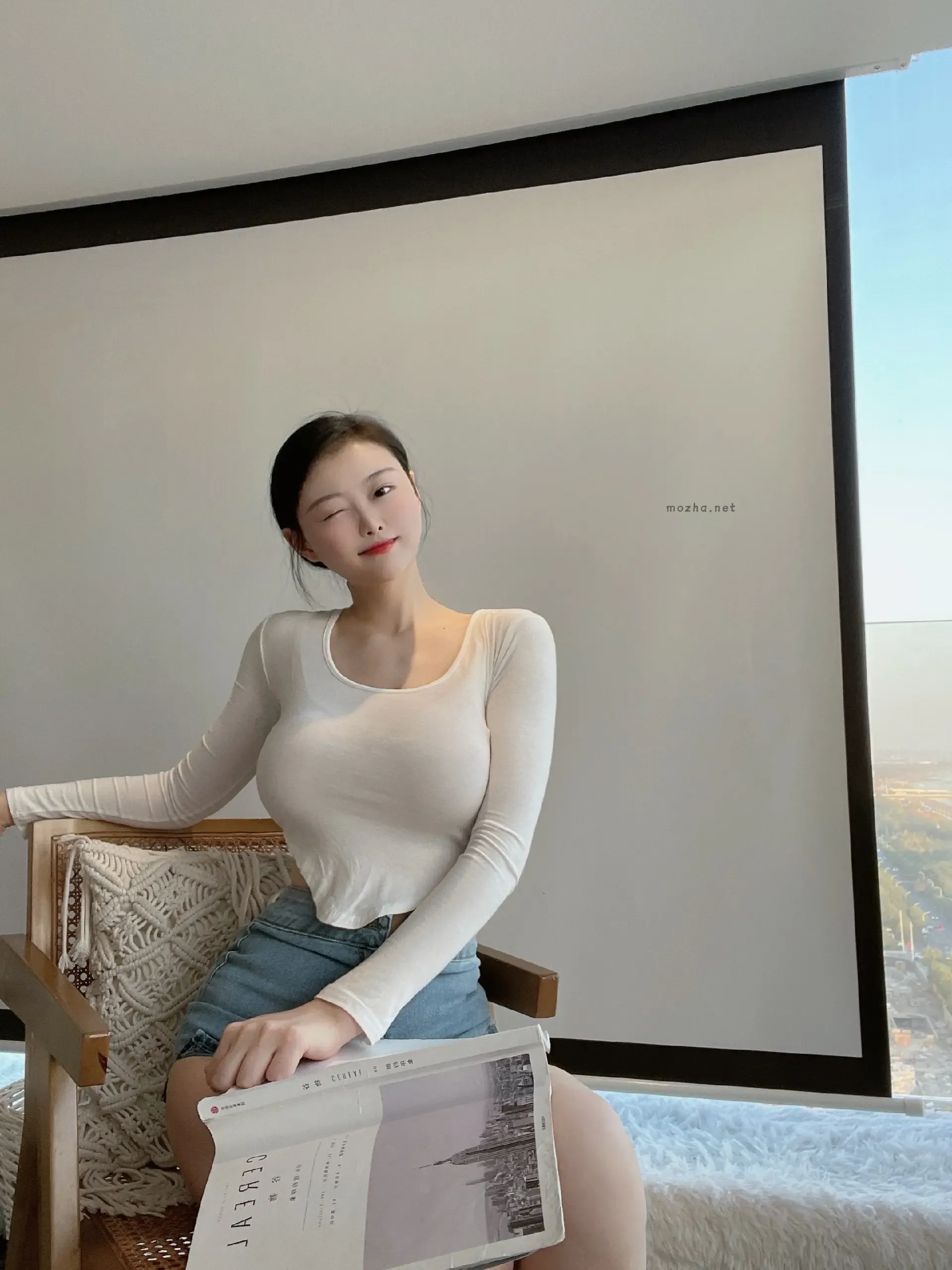 左公子 –  超紧身短裤【13P】